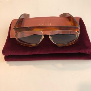 Auth Gucci Women Tortoiseshell Sunglasses GG0233S